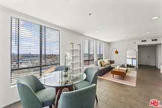 7320 Hawthorn Avenue 401, Los Angeles, CA 90046