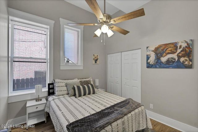 1156 S Brook St, Louisville, KY 40203