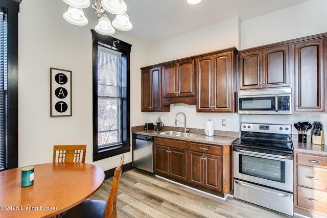 1156 S Brook St, Louisville, KY 40203