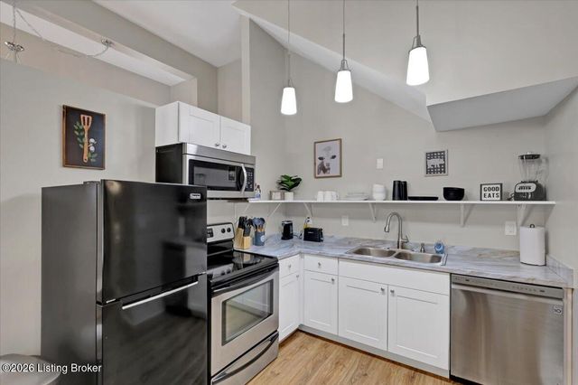 1156 S Brook St, Louisville, KY 40203