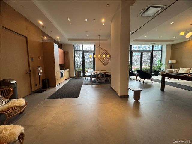 2218 Jackson Avenue 1006, Long Island City, NY 11101