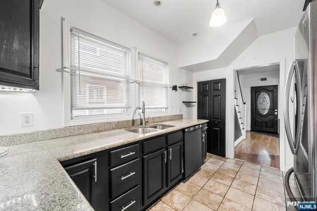6 Enfield Avenue, Montclair, NJ 07042