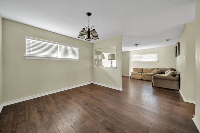 2939 Bay Oaks Drive, Dallas, TX 75229