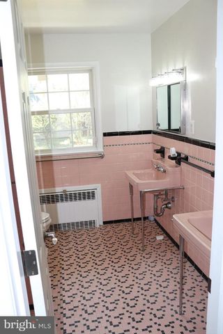 2831 CEDAR LN, Vienna, VA 22180