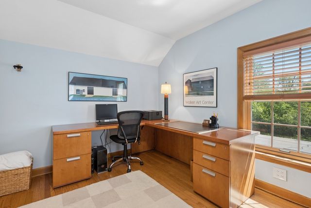 346 Lagoon Drive, Northfield, IL 60093