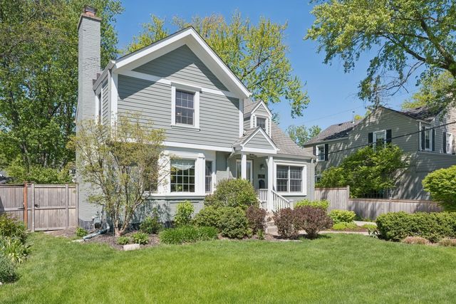 346 Lagoon Drive, Northfield, IL 60093