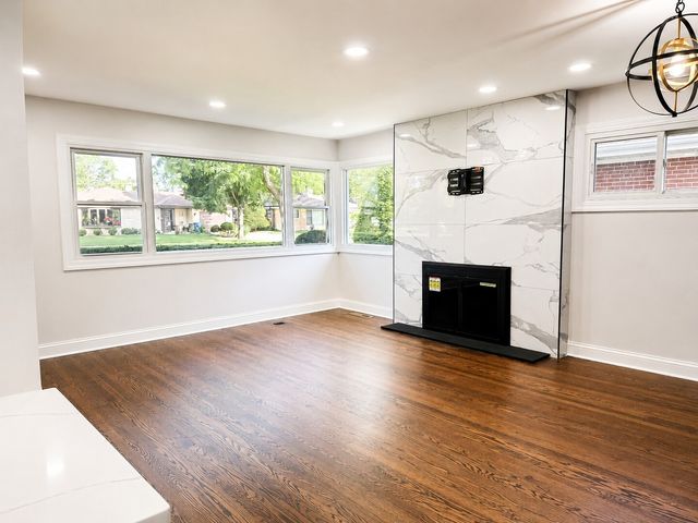 913 S Na Wa Ta Avenue, Mount Prospect, IL 60056