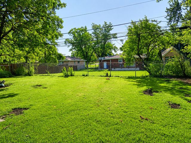 913 S Na Wa Ta Avenue, Mount Prospect, IL 60056