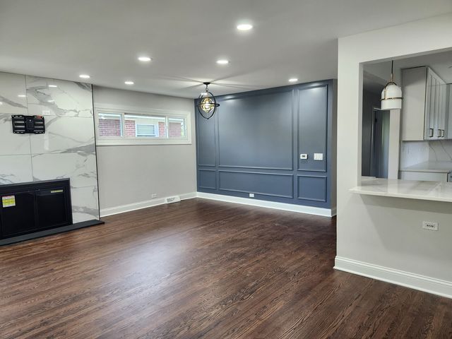913 S Na Wa Ta Avenue, Mount Prospect, IL 60056