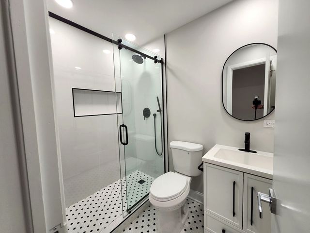 913 S Na Wa Ta Avenue, Mount Prospect, IL 60056