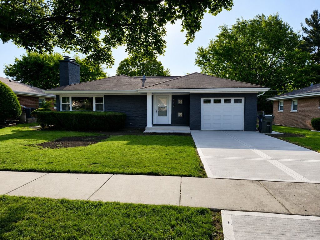 913 S Na Wa Ta Avenue, Mount Prospect, IL 60056