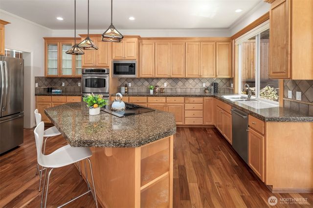26817 SE 22nd Court, Sammamish, WA 98075