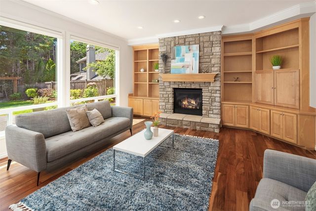26817 SE 22nd Court, Sammamish, WA 98075