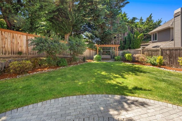 26817 SE 22nd Court, Sammamish, WA 98075