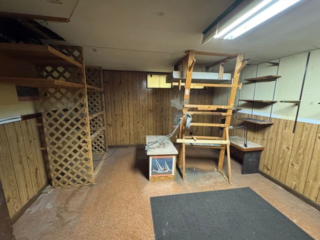 100 Roper St D, Lowell, MA 01852