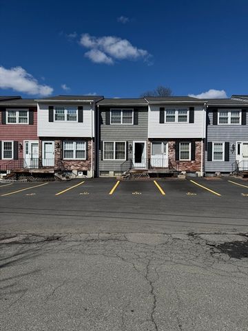 100 Roper St D, Lowell, MA 01852