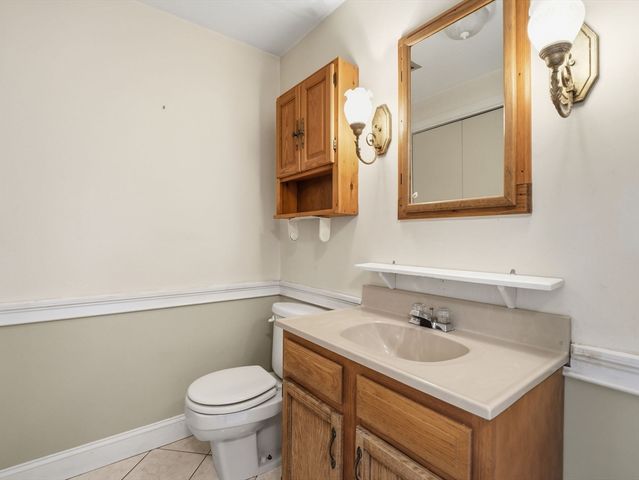 100 Roper St D, Lowell, MA 01852