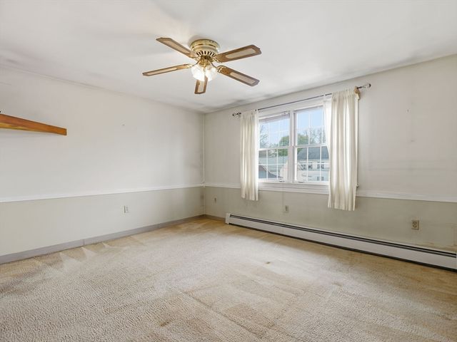100 Roper St D, Lowell, MA 01852
