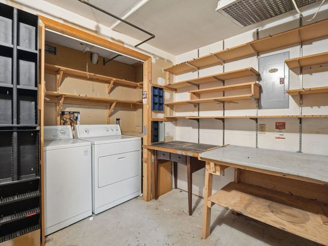 100 Roper St D, Lowell, MA 01852