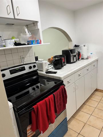 14201 N Kendall Dr 408D, Miami, FL 33186