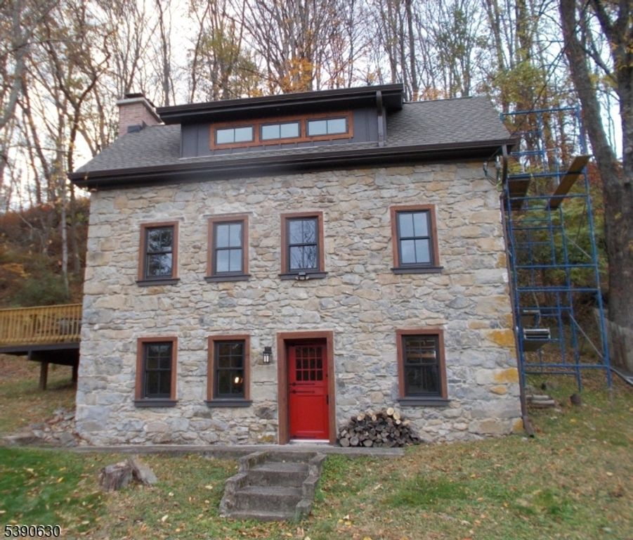 927 Wall St, Stillwater Twp., NJ 07860