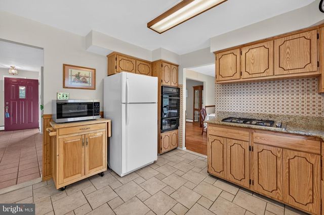 13 FLORENCE AVE, Marlton, NJ 08053