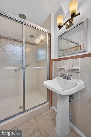 13 FLORENCE AVE, Marlton, NJ 08053