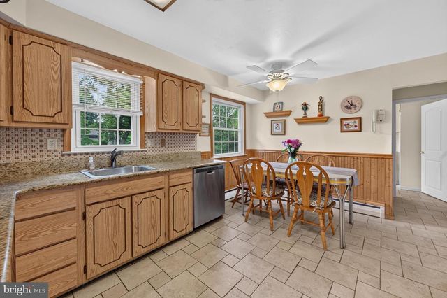 13 FLORENCE AVE, Marlton, NJ 08053