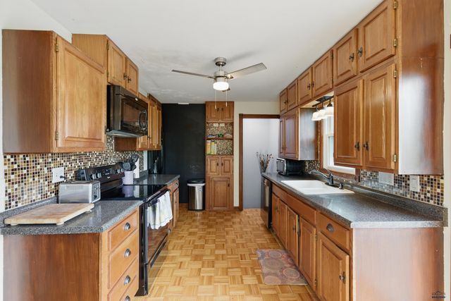 218 OAKLAND, Rapid City, SD 57701