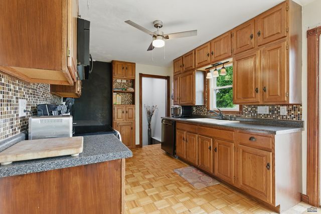 218 OAKLAND, Rapid City, SD 57701