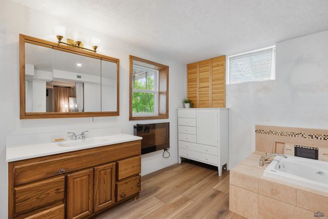 218 OAKLAND, Rapid City, SD 57701