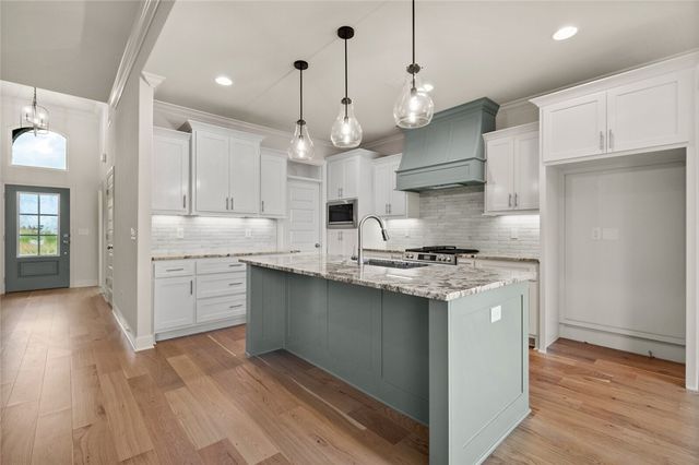 2416 Salmon Street, Pea Ridge, AR 72751