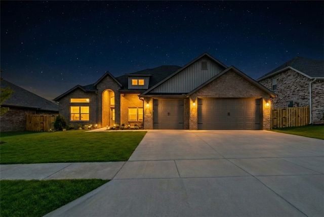 2416 Salmon Street, Pea Ridge, AR 72751