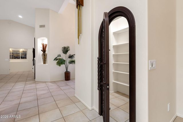1837 E MARILYN Road, Phoenix, AZ 85022