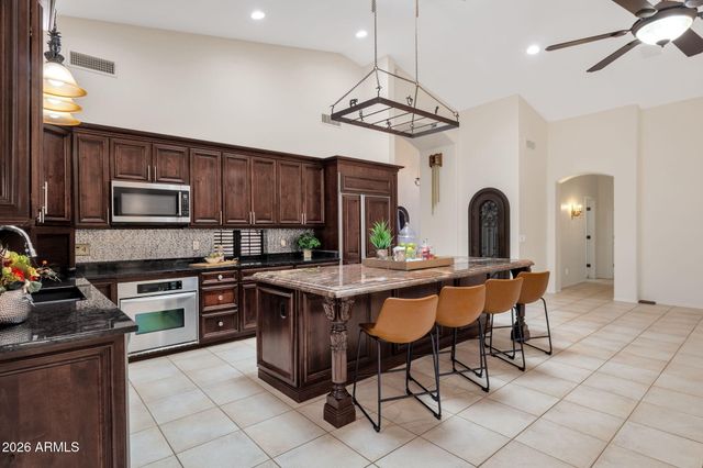 1837 E MARILYN Road, Phoenix, AZ 85022