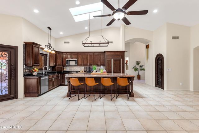 1837 E MARILYN Road, Phoenix, AZ 85022
