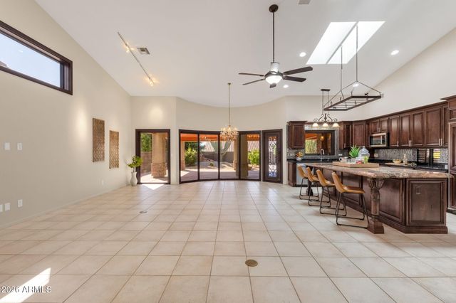 1837 E MARILYN Road, Phoenix, AZ 85022