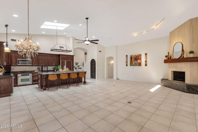 1837 E MARILYN Road, Phoenix, AZ 85022
