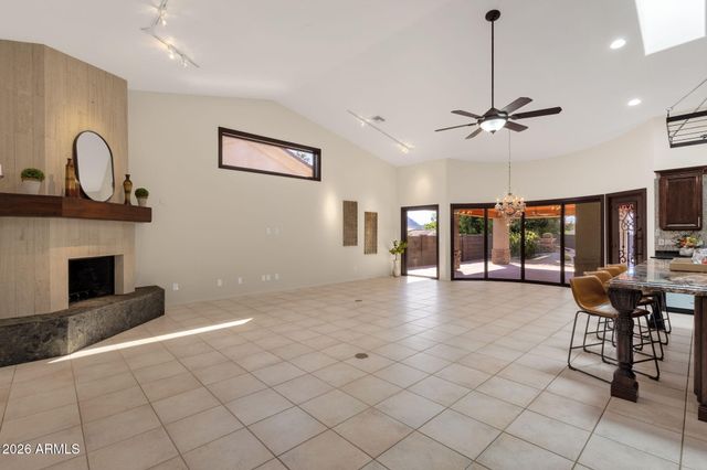 1837 E MARILYN Road, Phoenix, AZ 85022