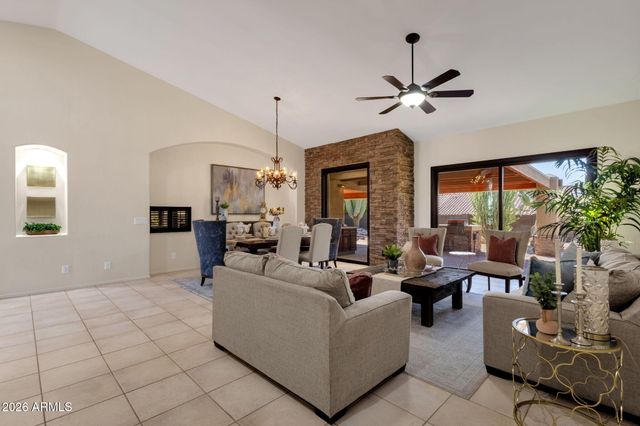 1837 E MARILYN Road, Phoenix, AZ 85022