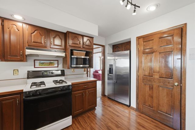 2347 Collins Drive, Worthington, OH 43085