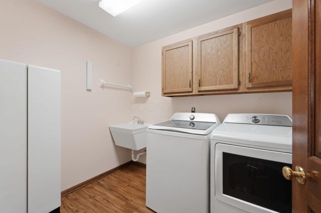 2347 Collins Drive, Worthington, OH 43085