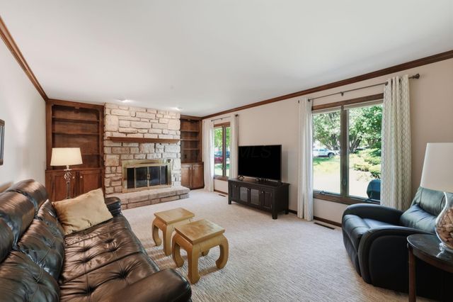 2347 Collins Drive, Worthington, OH 43085