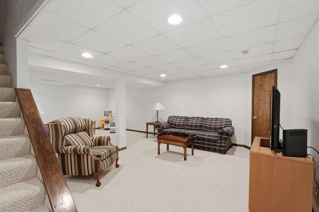 2347 Collins Drive, Worthington, OH 43085