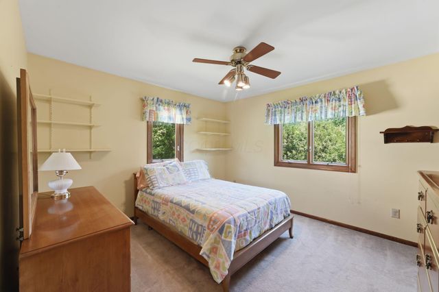 2347 Collins Drive, Worthington, OH 43085