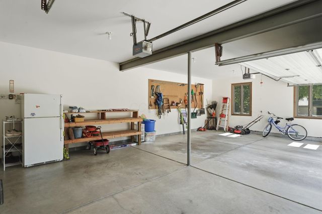 2347 Collins Drive, Worthington, OH 43085