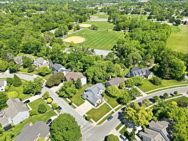 2347 Collins Drive, Worthington, OH 43085