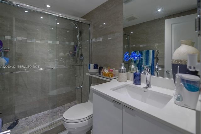 1980 S Ocean Drive 11M, Hallandale Beach, FL 33009
