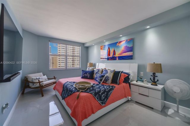 1980 S Ocean Drive 11M, Hallandale Beach, FL 33009