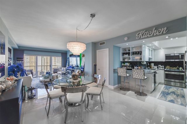 1980 S Ocean Drive 11M, Hallandale Beach, FL 33009